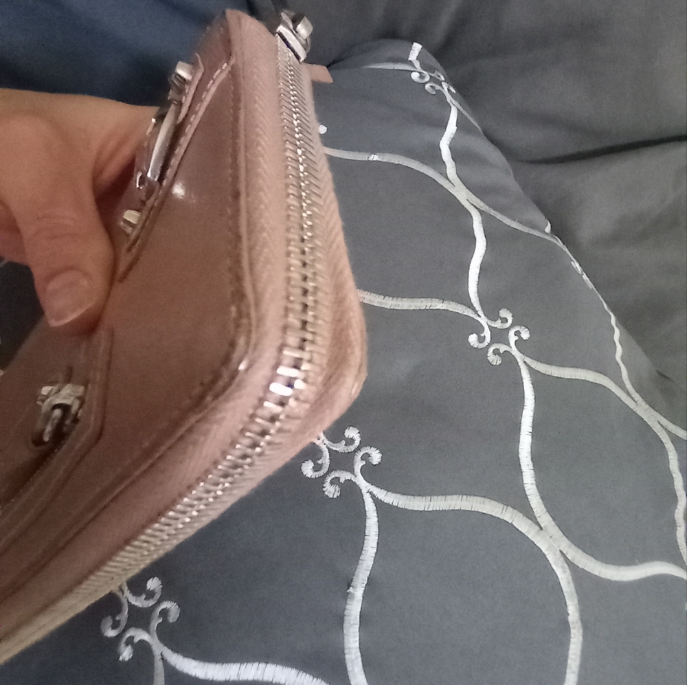 BALENCIAGA Zippy City Wallet Blush Pink Sheen - Picture 12 of 16